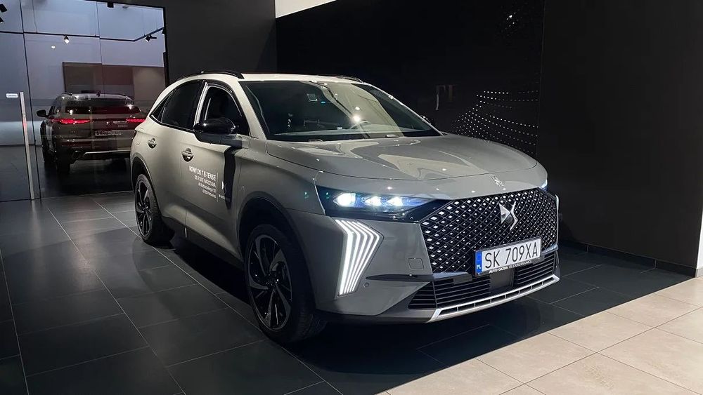DS Automobiles DS 7 Crossback DS7 Opera 300 KM E-TENSE 4x4 OD RĘKI ! Demo