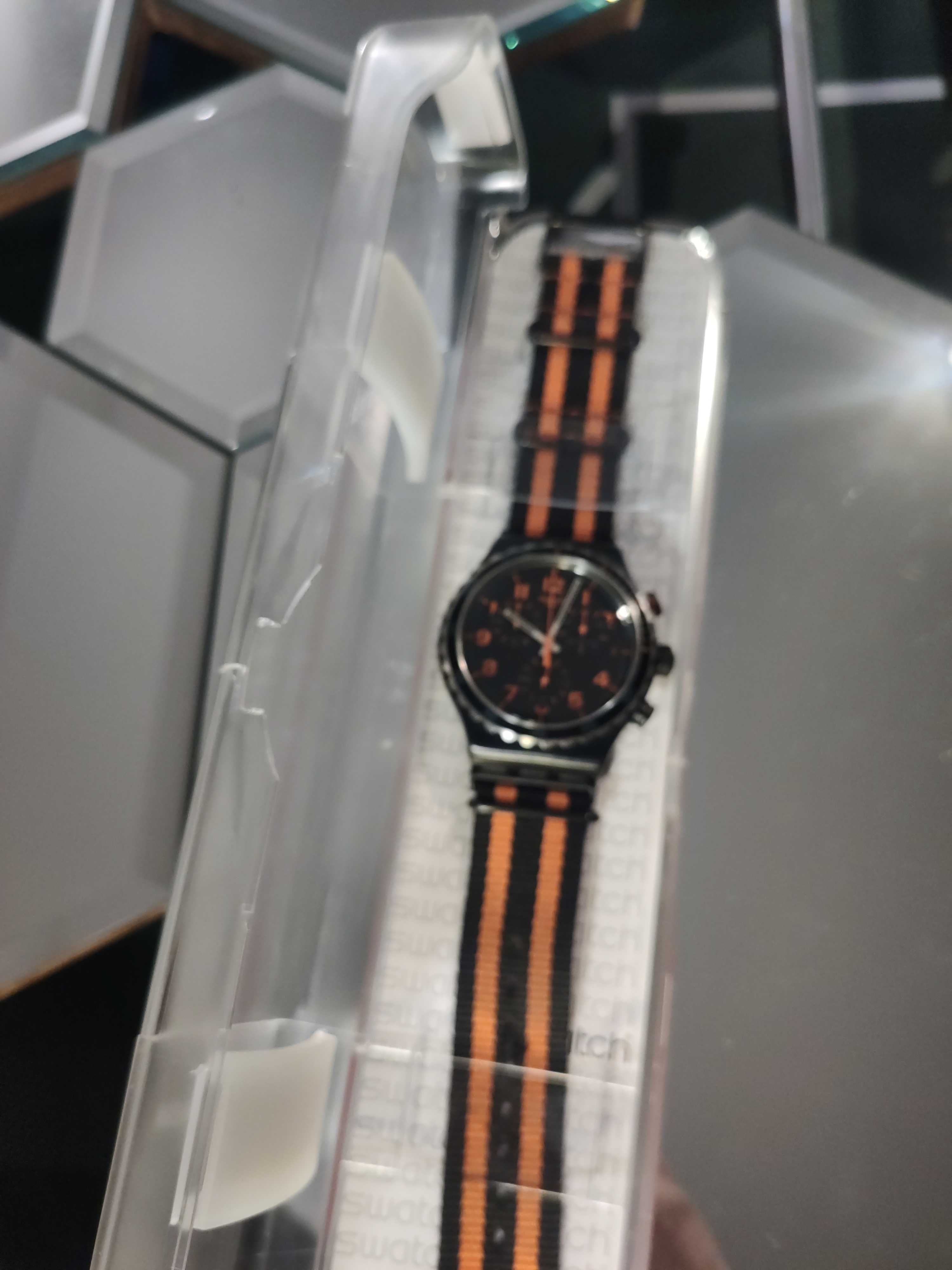 Swatch YVB401. Chronograf. Idealny stan.