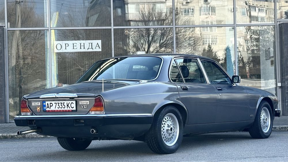 Продам эксклюзивный Jaguar XJ12 Daimler