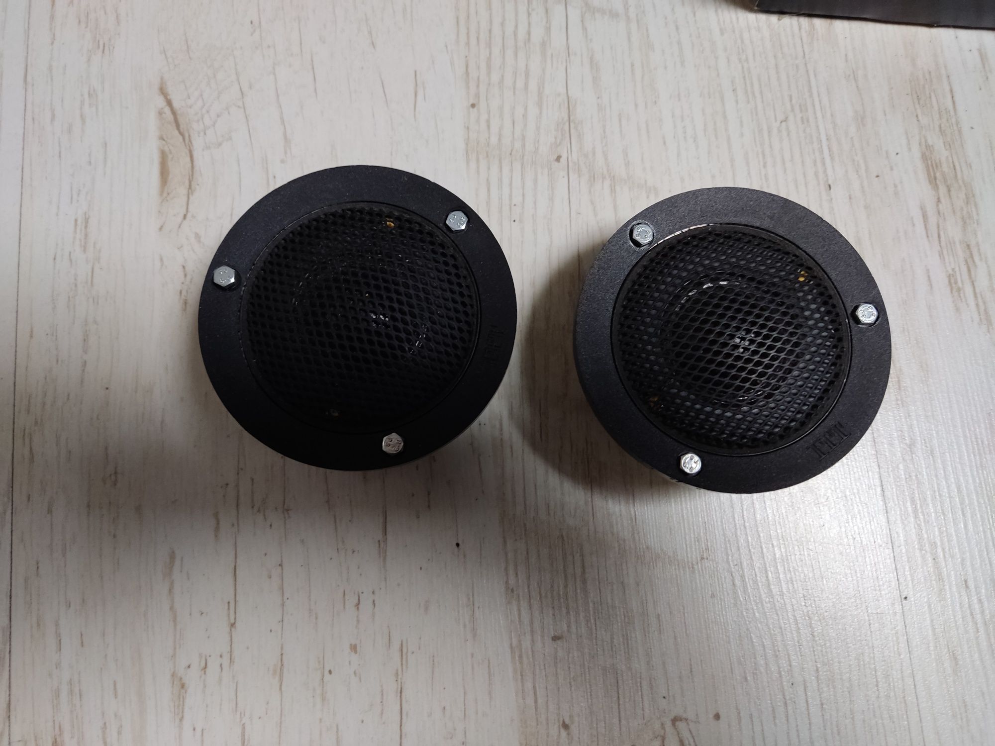 Mid/Tw Scanspeak D3804