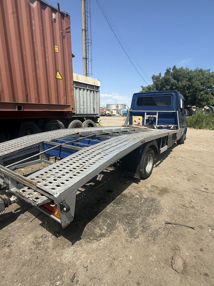 Продам Эвакуатор спринтер 2.7