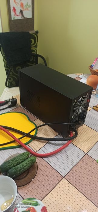 ИБП LogicPower 1000VA+ (700Вт)  и 1500VA+(1050Вт)