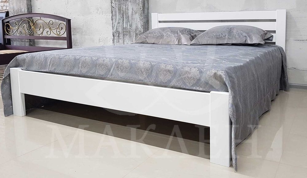 Просте двоспальне ліжко з дерева Ясен