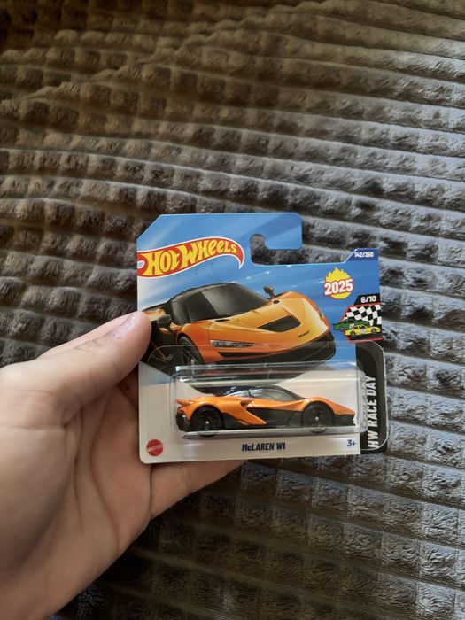 машинки hot wheels, matchbox