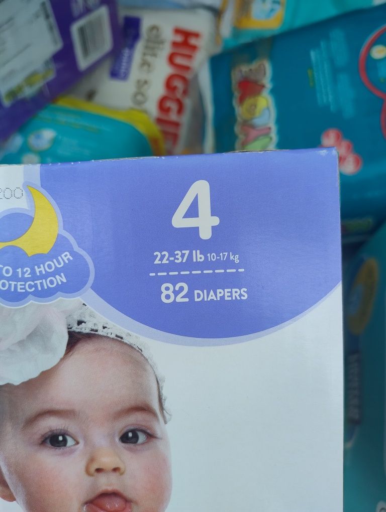 Підгузники Pampers Little journey 4 82 шт. США