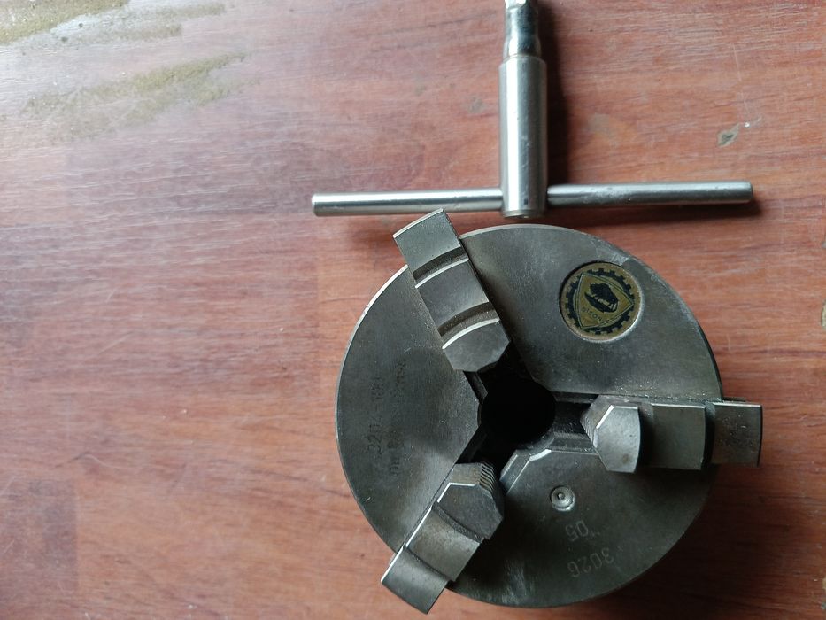 Uchwyt tokarski fi 100