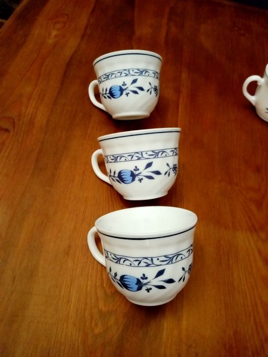 Ретро пара з Європи ,порцелянові чашечки