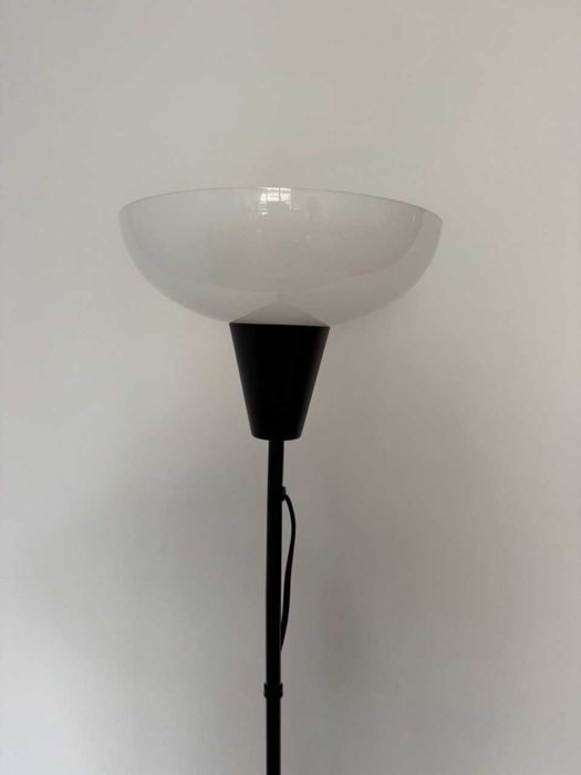 Candeeiro de pé, preto/branco TÅGARP, IKEA