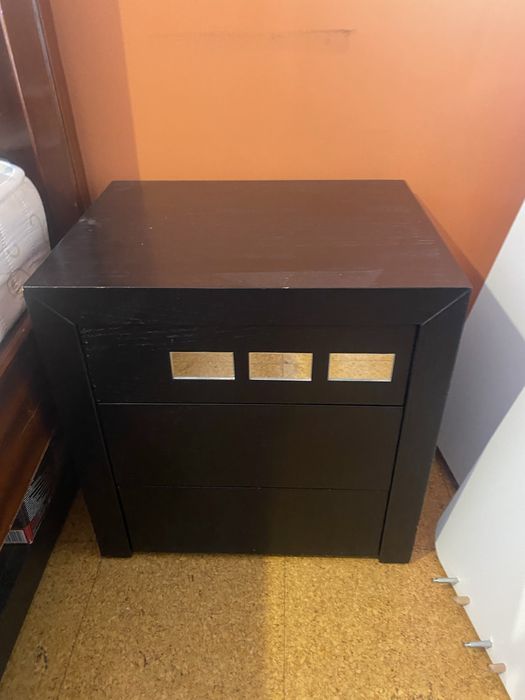 2 mesinhas de cabeceira