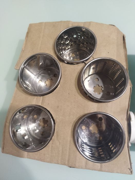 Електрична м'ясорубка Moulinex