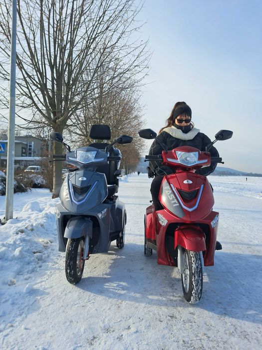 Elektryczny skuter Fasti 3 Max z dachem + uchwyt na kule ortopedyczne