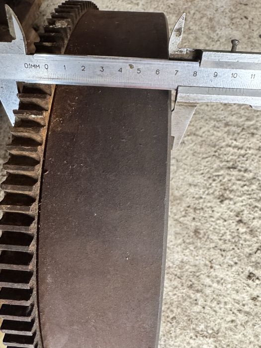 Маховик двигуна перкінс