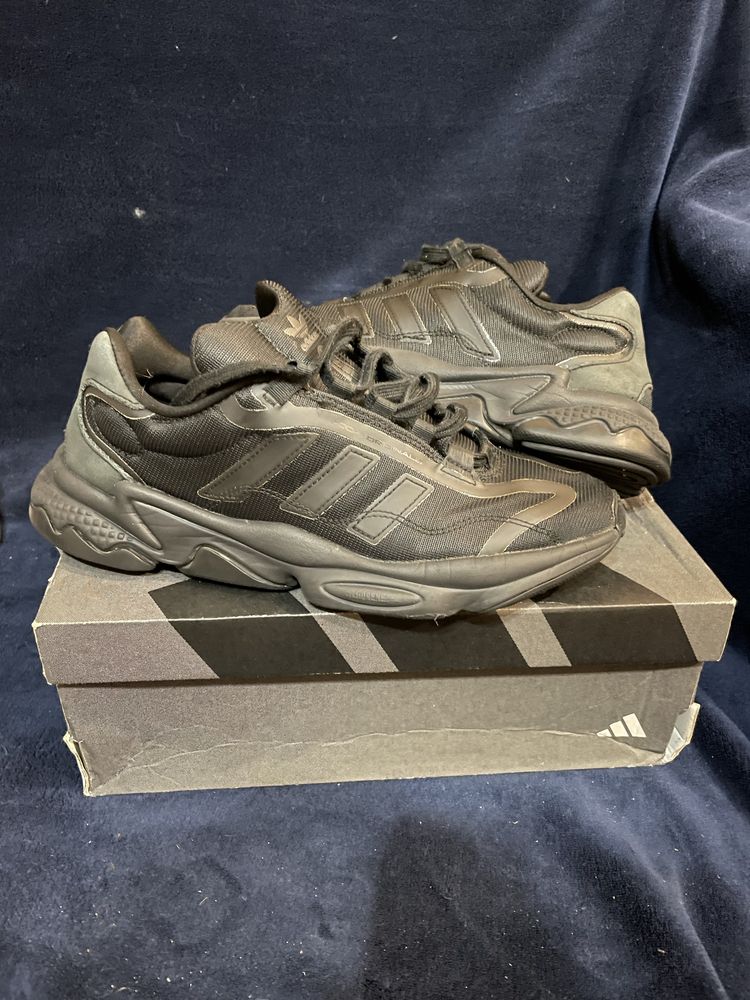 Adidas ozweego оригінал 42(26,5)