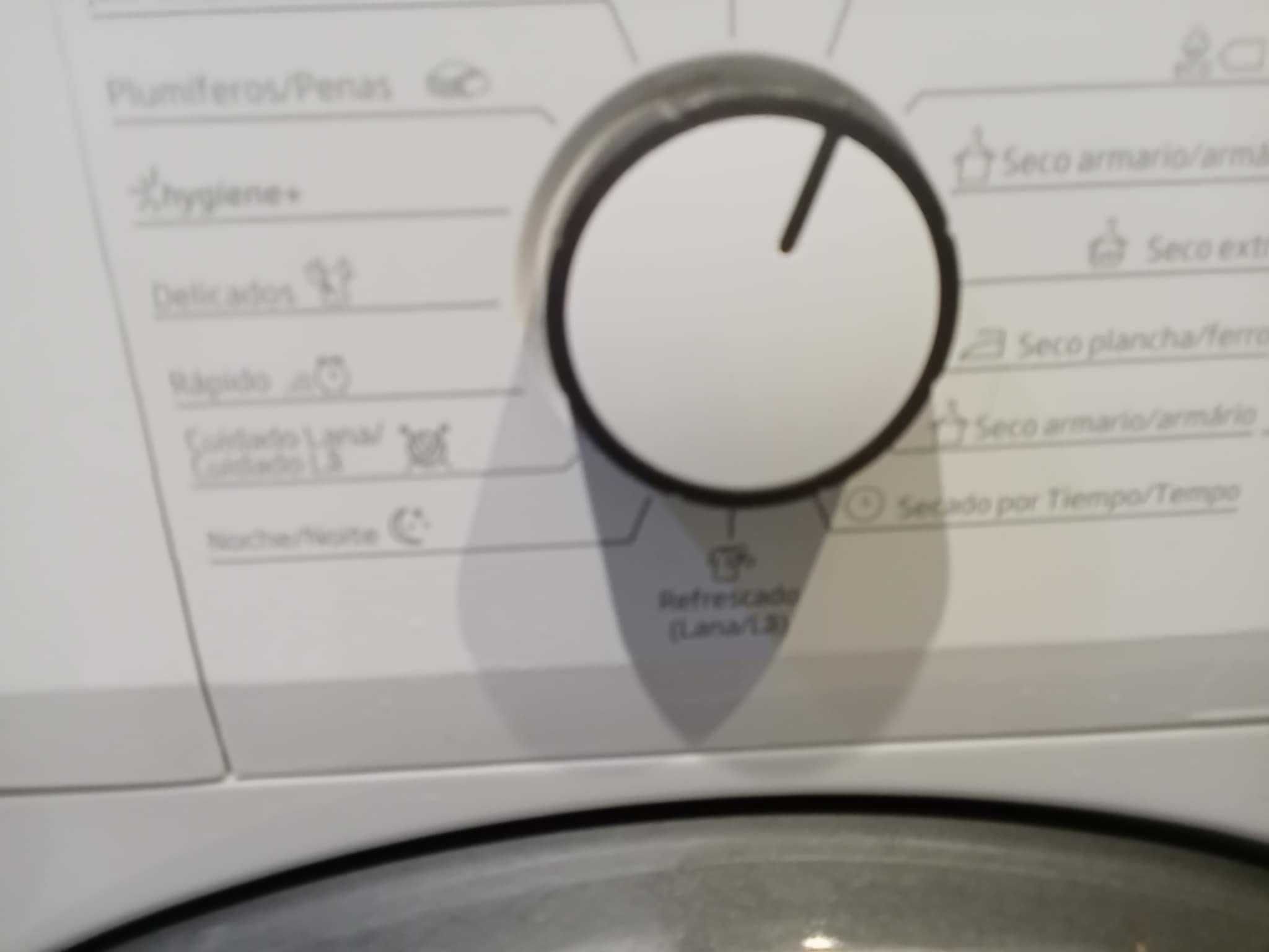 Máquina de secar roupa. Beko