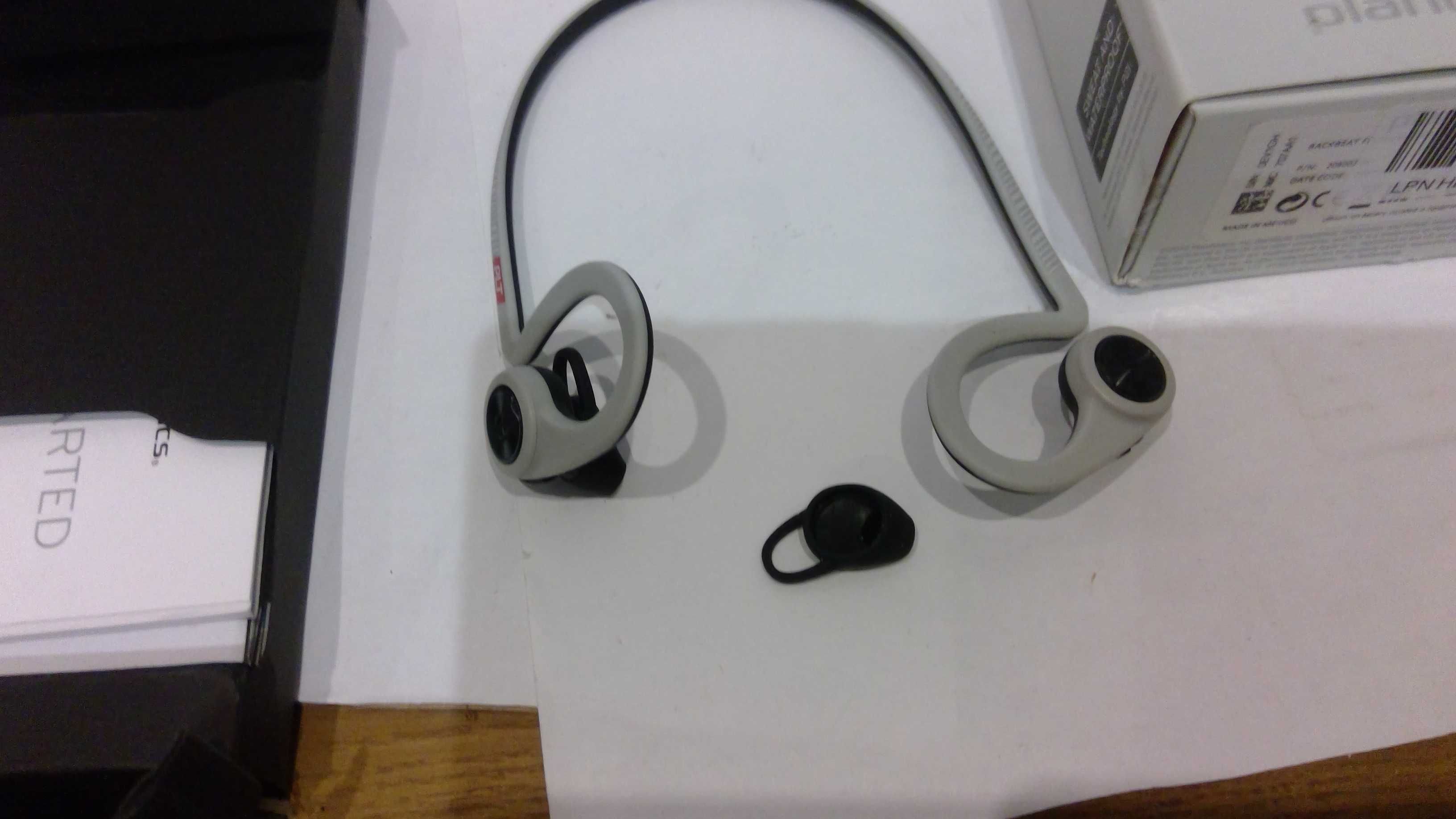 Bezprzewodowy zestaw słuchawkowy Plantronics BackBeat fit S68