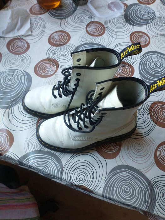 Buty glany Dr Martens 36 białe