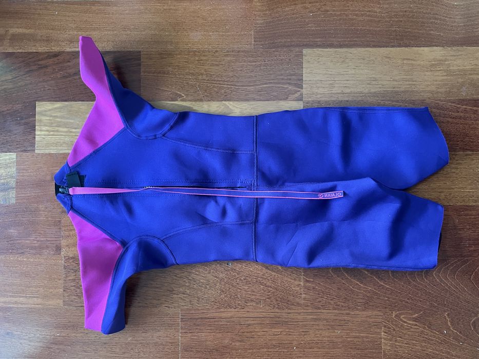 Pianka surfingowa decathlon 128/134