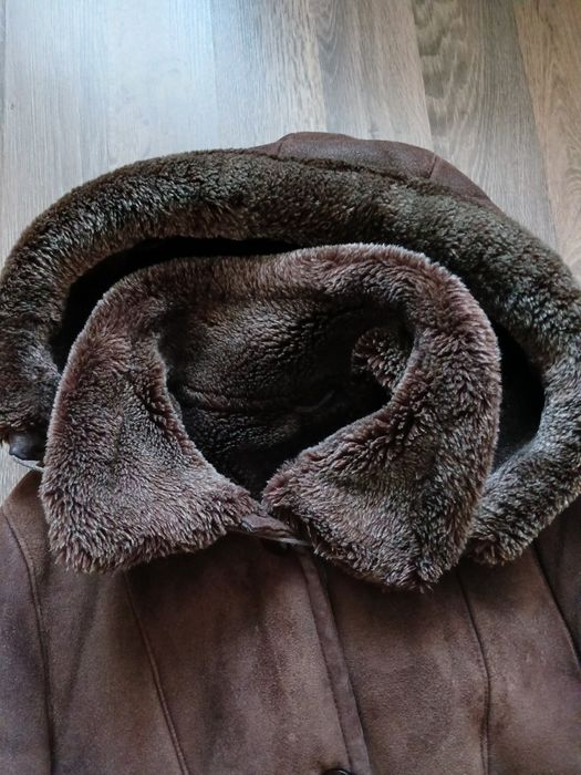 Віддам дублянку кому потрібна