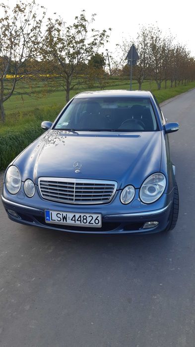 Mercedes E320 Sedan V6 XENON