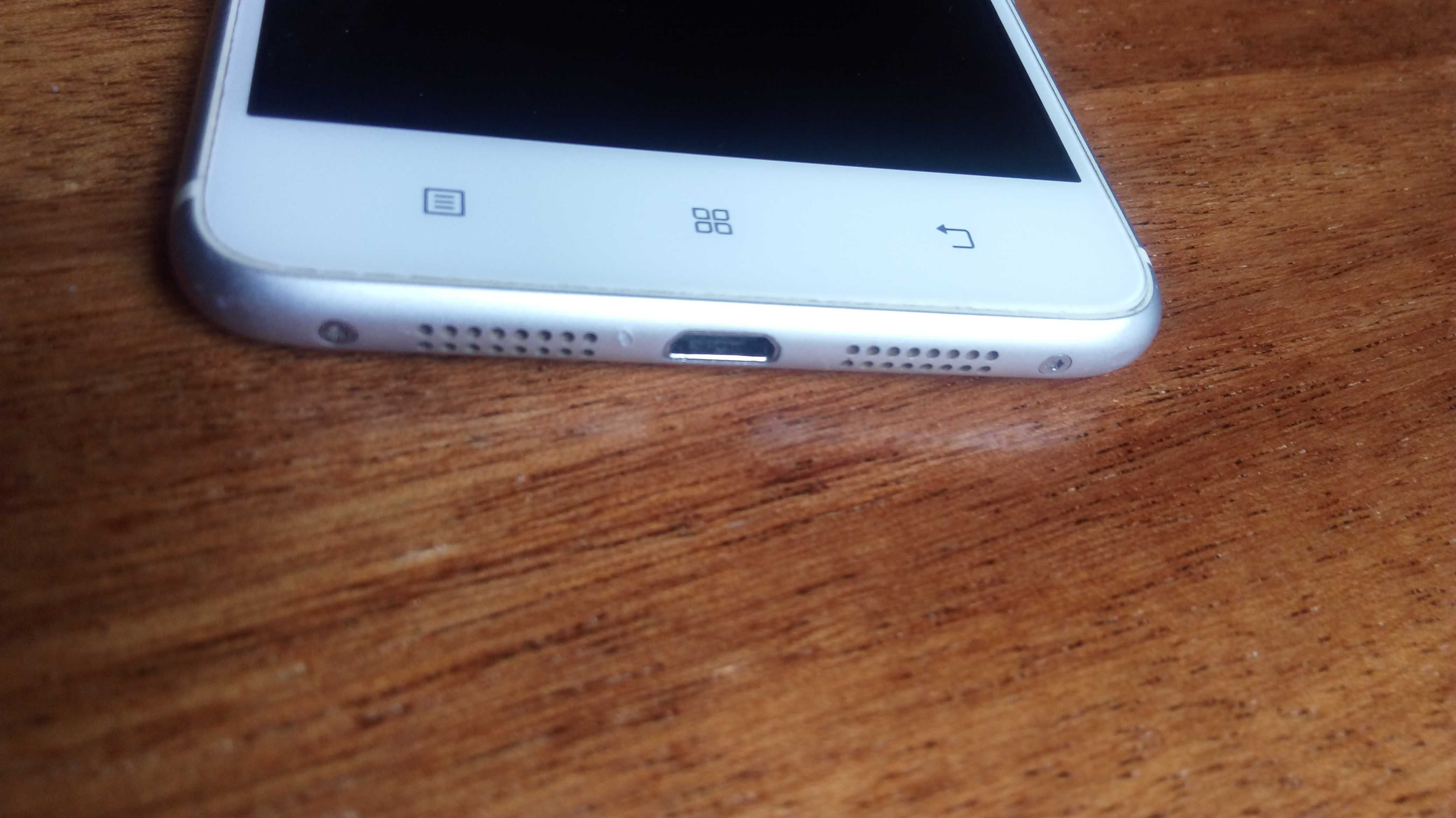 Lenovo S90 (під ремонт)