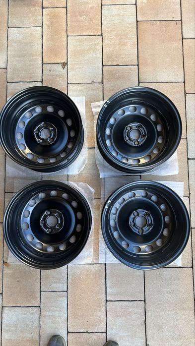 Sprzedam 4 felgi stalowe 16 cali  VW