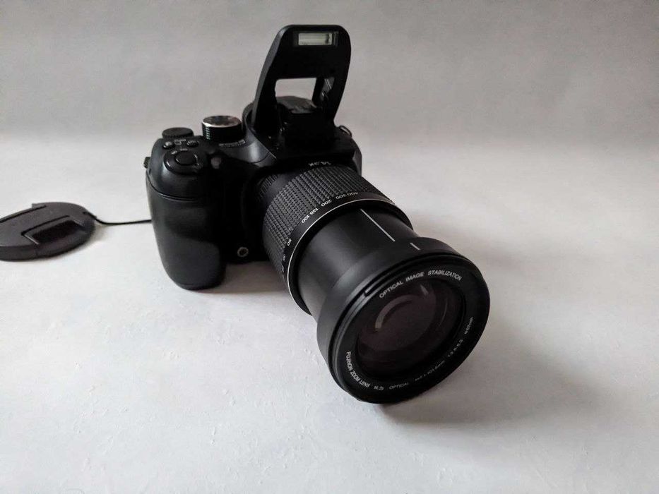 Цифровой фотоаппарат Fujifilm FinePix S100FS