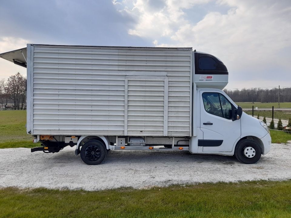 Sprzedam, zamienię samochód Renault Master bliźniak winda i kurnik