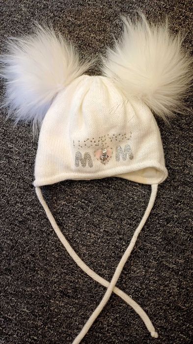 Шапка зимова на дівчинку
