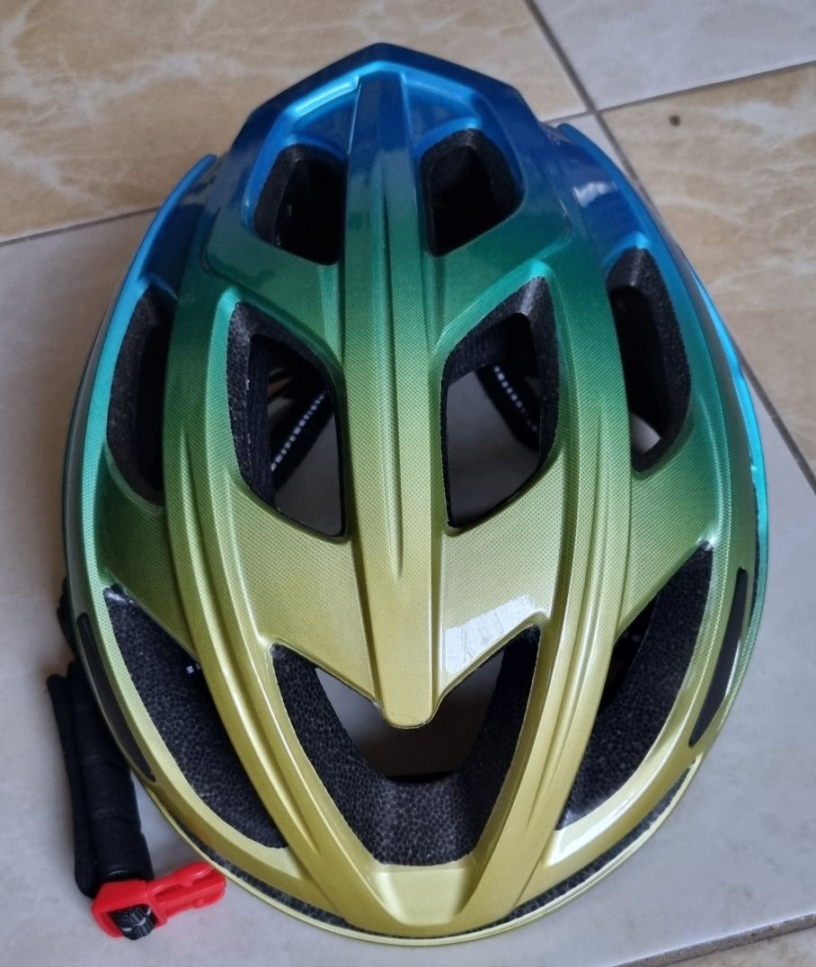 Kask rowerowy wzorowany na Limar