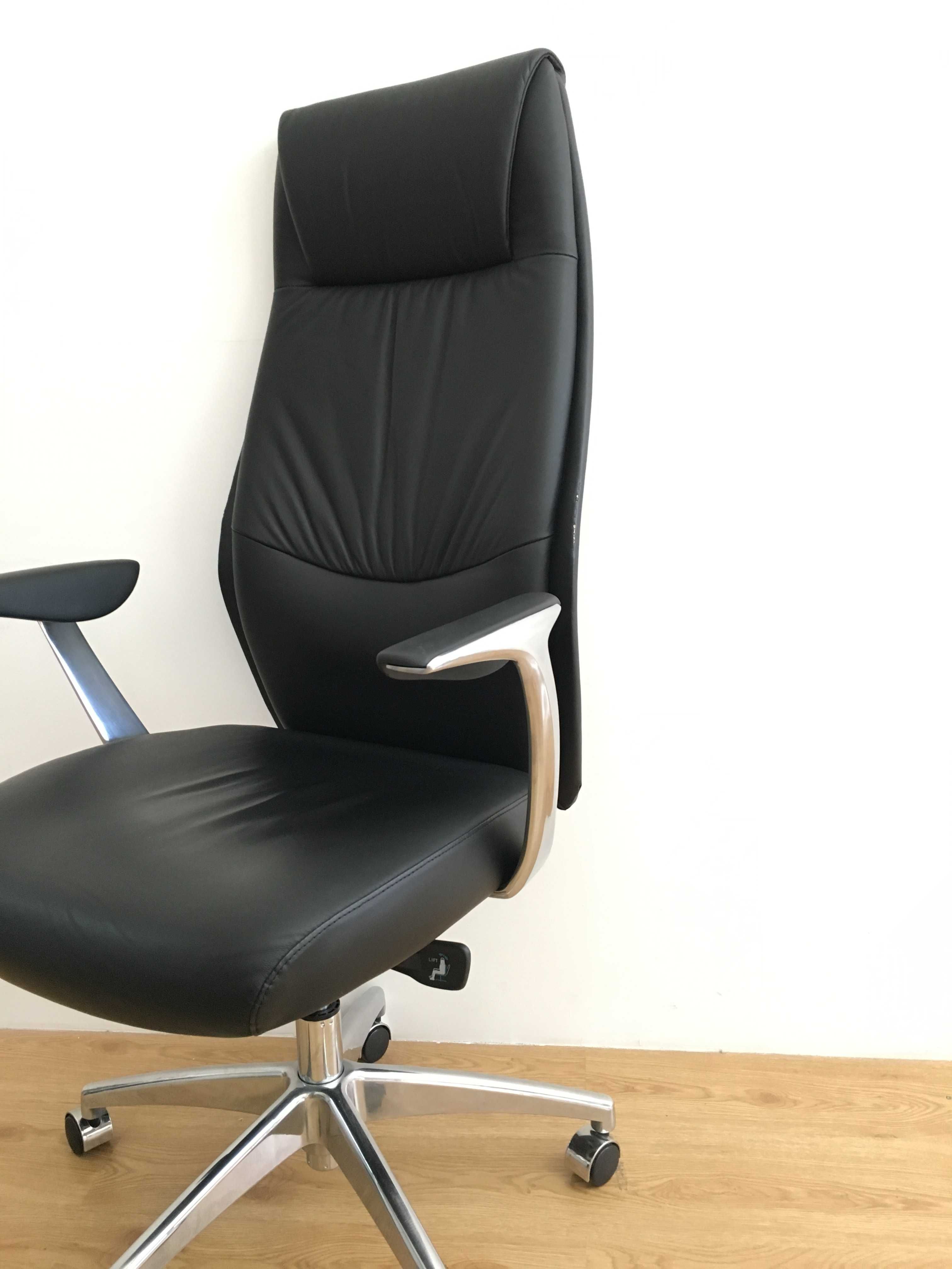 Cadeira executivo em pele sintética