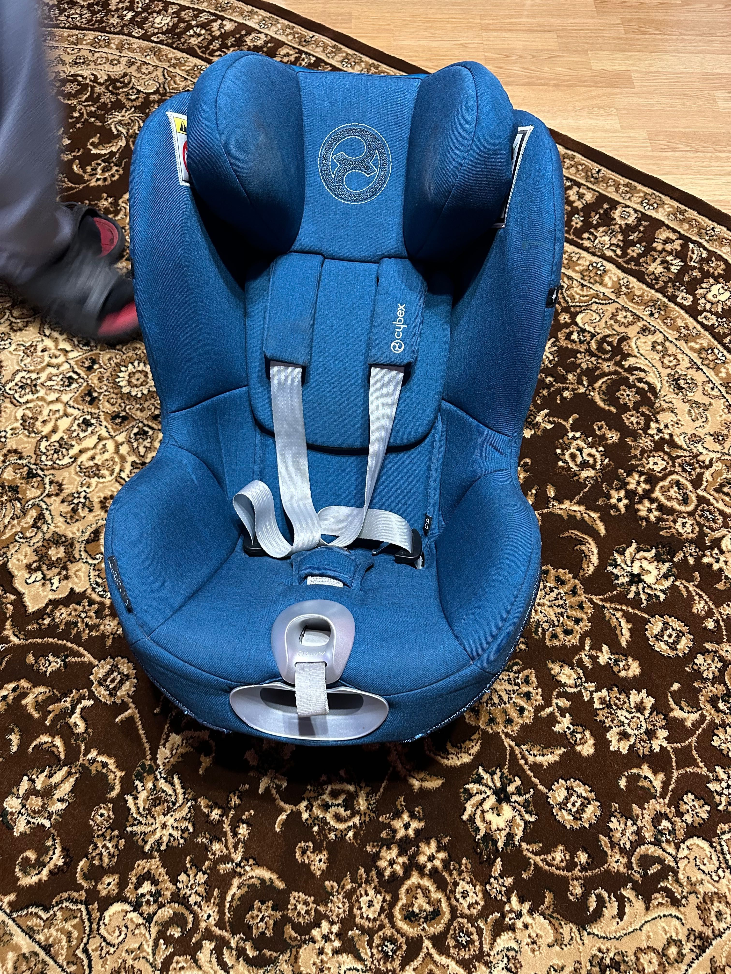 Komplet Cybex Cloud z i-size, baza i Cybex Sirona Z