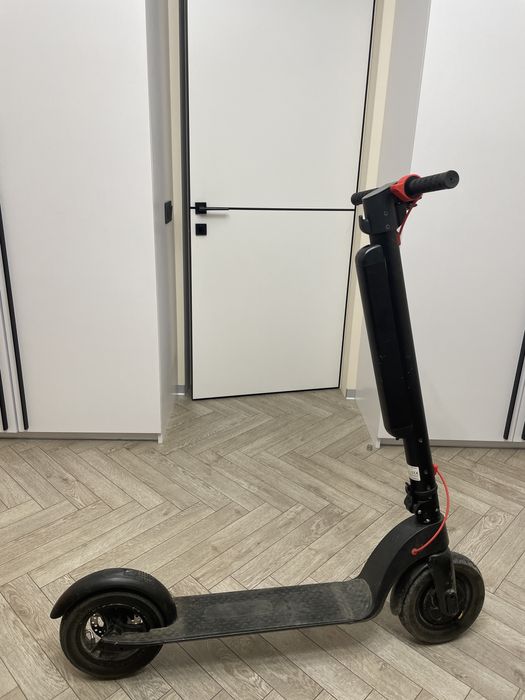 Електросамокат HX X8F10G 10" 350W 10.4Ah (36V) 25км/год Чорний