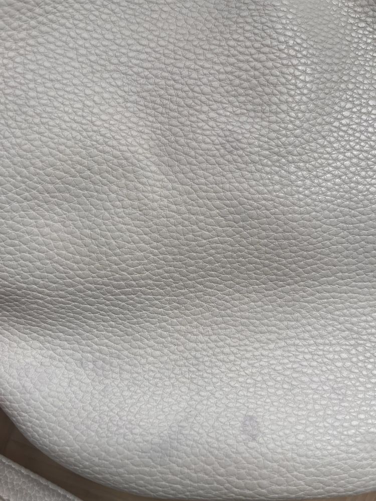 Torebka na ramię Stradivarius biała