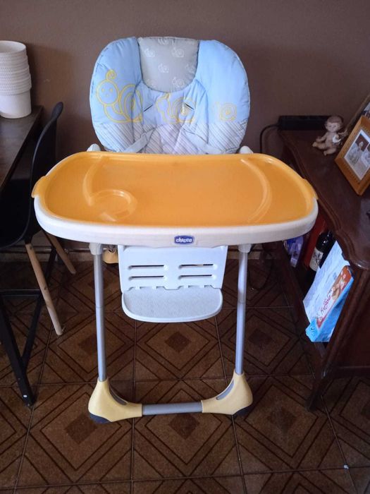 Cadeira de alimentação para bebé