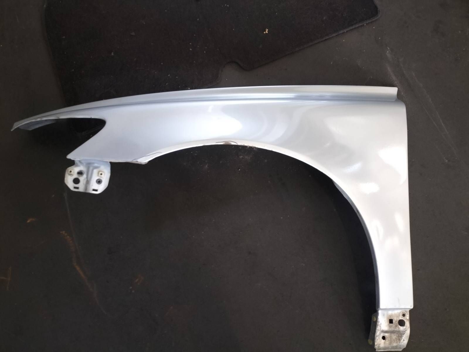 KOMPLETNY PRZÓD MASKA ZDERZAK LAMPY BŁOTNIKI VOLVO V50 I S40 II 426-26