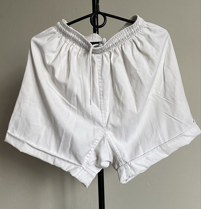 Spodenki na gumkę z wysokim stanem