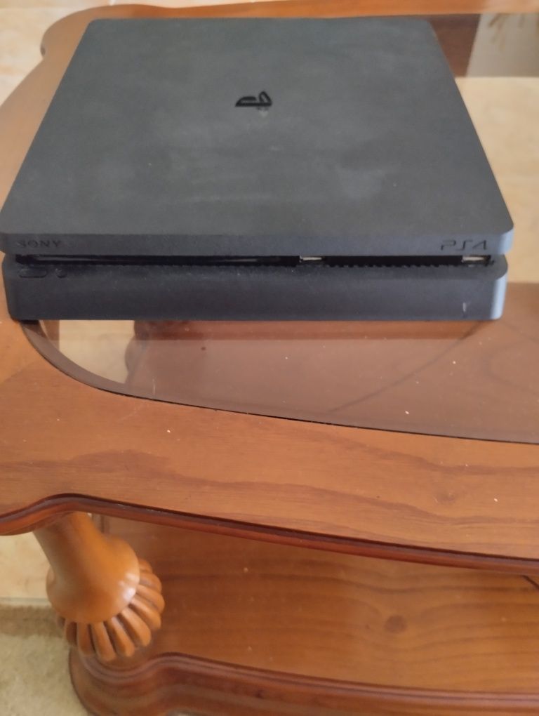 PlayStation 4 Slim 1tb