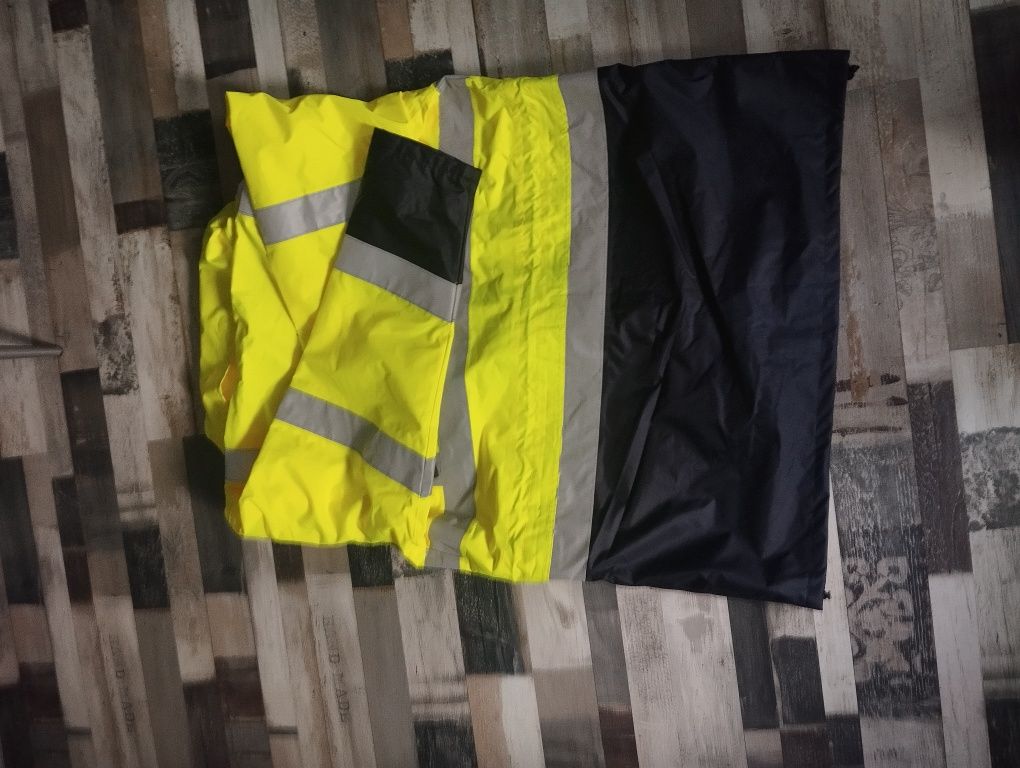 Odblaskowa krótka przeciw deszczowa