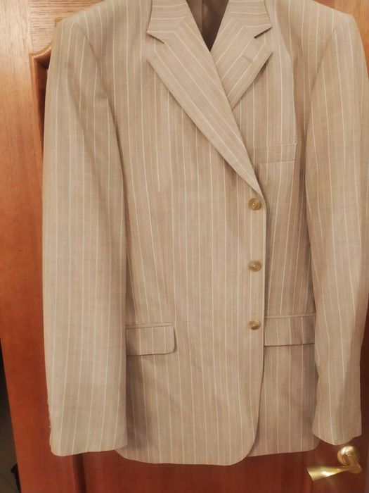 Продам класичні чоловічі  костюми 5 шт ( 3 світ+2 темн) в дуже доброму