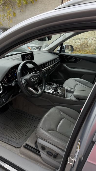 Audi q7 2017 premium plus