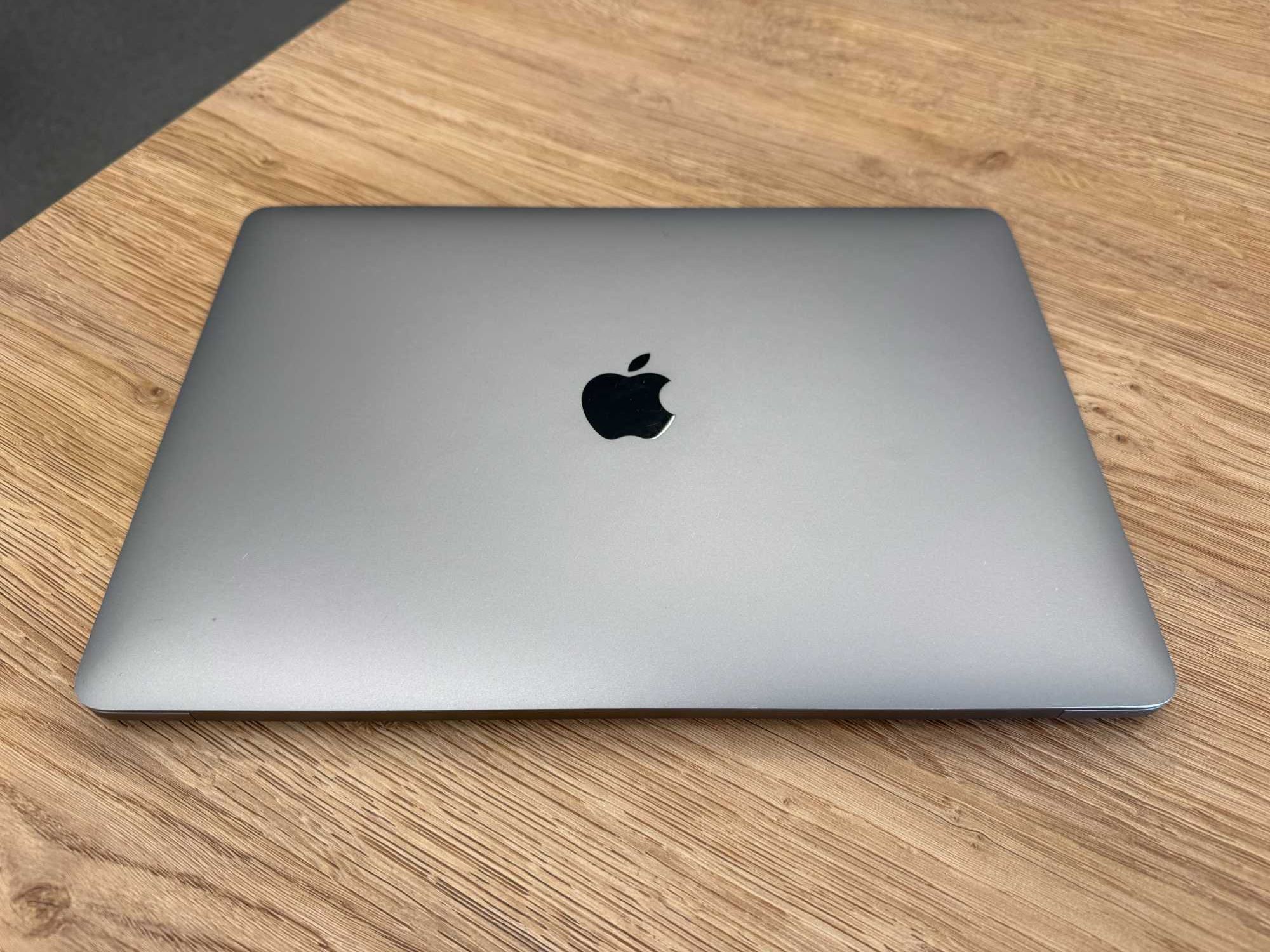 Apple MacBook Pro 13" A1989 | i7, 16GB RAM, 1TB SSD, macOS Sequoia