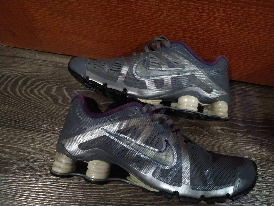 Nike Shox  кроссовки оригинал 28 см