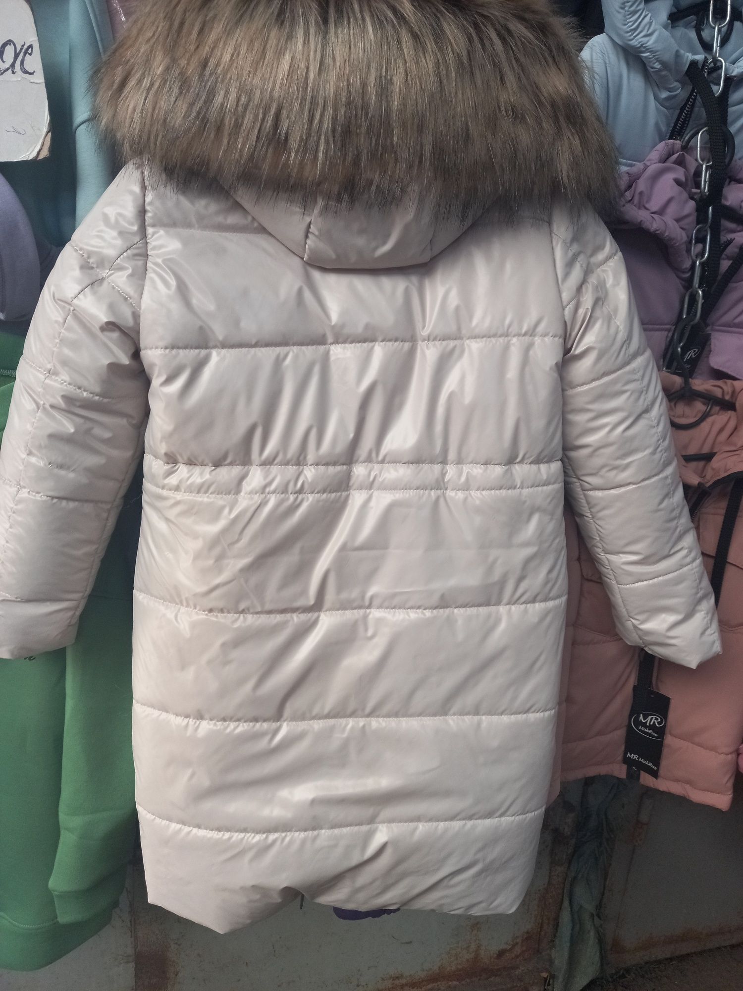 Пальто зимнее для девочек р 140-158
