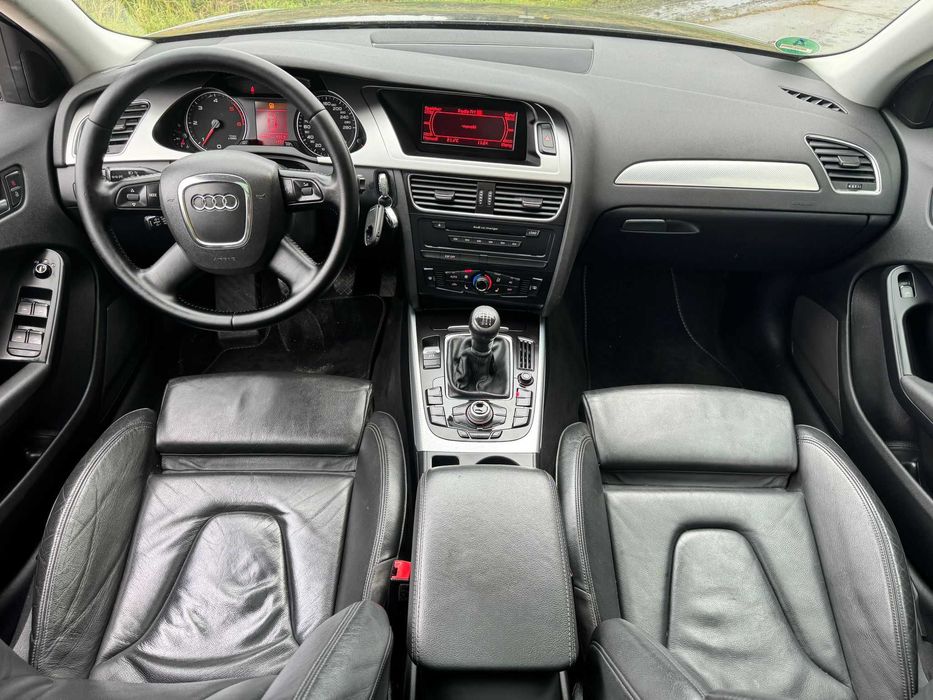 Audi A4b8 2.0TDI Manual 170 Koni Skóry Bi-xenon Sprowadzona