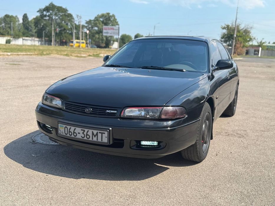 Автомобіль Mazda 626