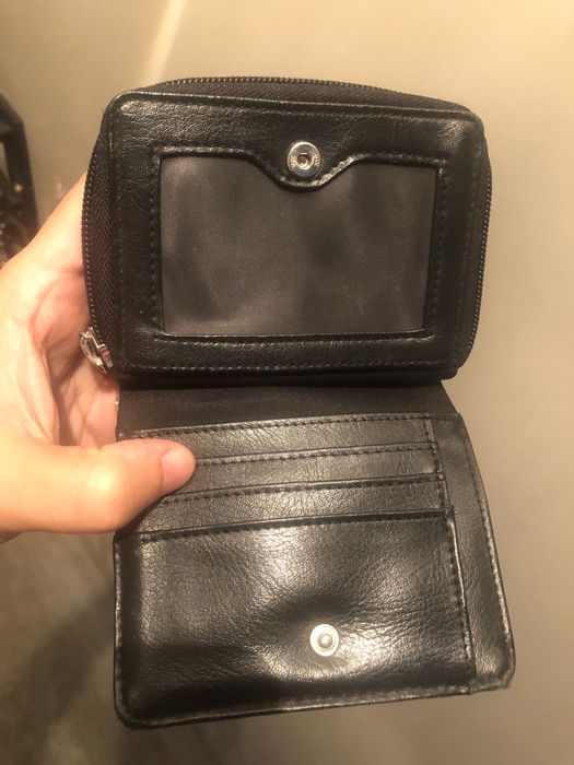 Carteira preta da mango