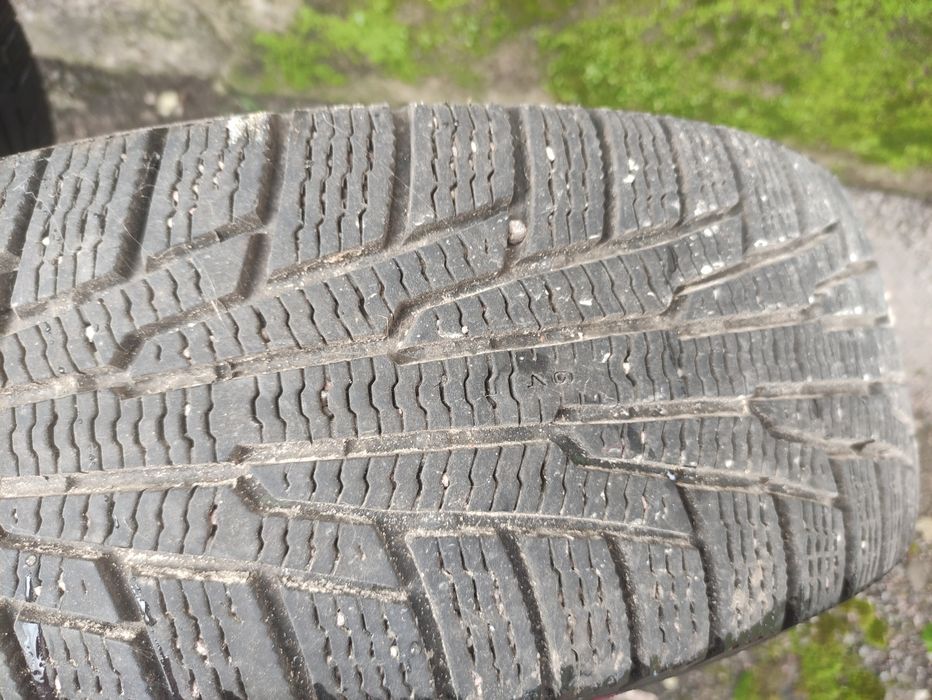 2 шт. Nokian Nordman RS2 185/65 R14 зимові шини б/у
В гарному стані. Б