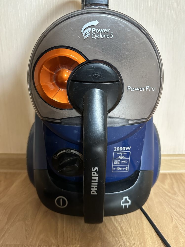 Потужний пилосос безмішковий Філіпс Philips FC8769 PowerCyclone 5