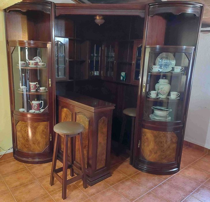 Móvel de sala completo com mini bar