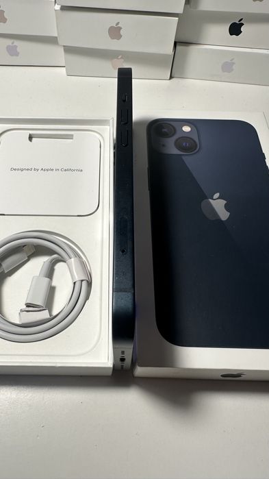 iPhone 13 Midnight 128GB super stan